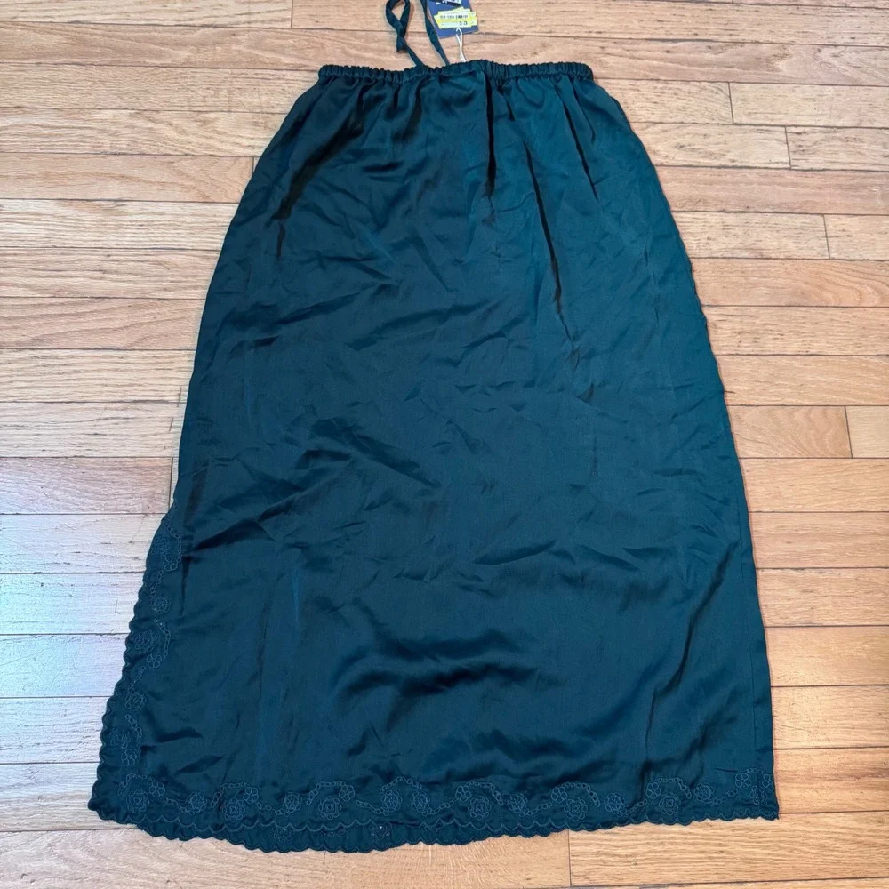 Universal Thread Womens Cutwork Satin Maxi Skirt Dark Green XS NWT